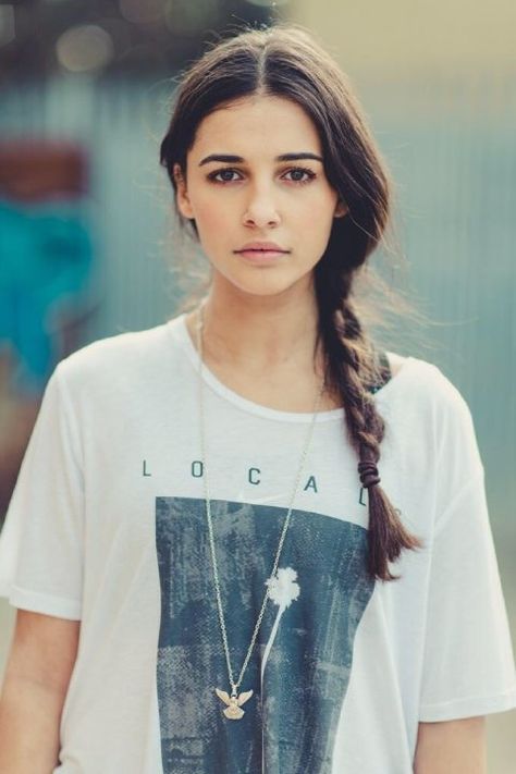 Naomi Scott. Naomi was born on 6-5-1993 in London, England, UK. She is an actress, known for The Martian (2015), Lemonade Mouth (2011), Our Lady of Lourdes (2013), and Terra Nova (2011). The Last Airbender, Lemonade Mouth, Naomi Scott, Female Character Inspiration, Beautiful Actresses, Celebrity Crush, Character Inspiration, A Girl, Pretty People