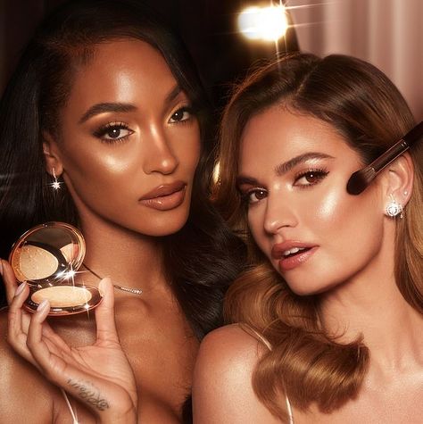 Charlotte Tilbury Looks, Old School Hollywood, Liquid Cat, Bombshell Curls, Natural Dramatic, Face Highlighter, Charlotte Tilbury Makeup, Straight Black Hair, Foto Langka