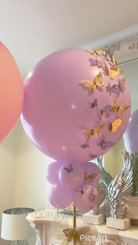 Balloon Centrepiece, Butterfly Balloon, Butterfly Birthday Party Decorations, Butterfly Themed Birthday Party, Butterfly Theme Party, Butterfly Baby Shower Theme, Butterfly Balloons, Girl Shower Themes, 1st Birthday Girl Decorations