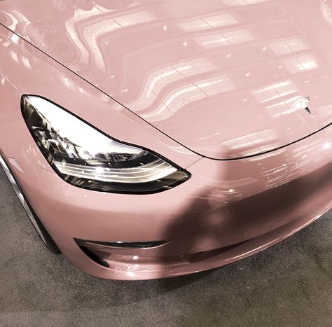💗A pink Tesla, that's what we need 💗 Pink Tesla Aesthetic, Pink Tesla Car, Tesla Aesthetic Girl, Tesla Sports Car, 2007 Mustang Gt, Tesla Aesthetic, Pink Tesla, Pink Cars, Barbie Car