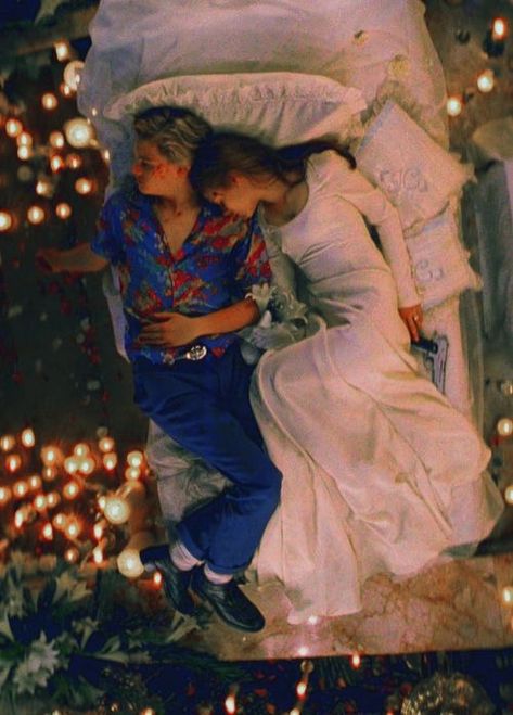 1996 Aesthetic, Romeo + Juliet Aesthetic, Romeo And Juliet Costumes, Romeo Ve Juliet, Romeo Juliet 1996, Mario E Luigi, Romeo Und Julia, Baz Luhrmann, Drama Class