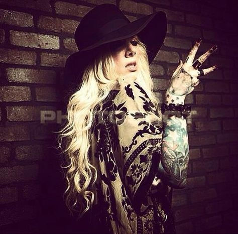 Black Widowish type of pose, seems as though i posted this one before. Female Rock Stars, Pale Waves, Maria Brink, Halestorm, The Pretty Reckless, Music Love, Black Widow, This Moment, Love Her