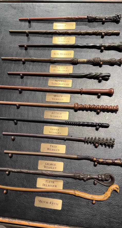 Baguette, Fimo, Harry Potter Wand Display Ideas, Diy Wizard Wand, Harry Potter Wands Types, Harry Potter Stick, Harry Potter Diy Wands, Wands Ideas, Hp Wands