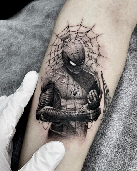 @hyundo.tattoo Marvel Heroes Tattoo Design, Marvel Sleeve Tattoo For Men, Tattoo Forearm Mens Small, Spiderman Tattoos For Men, Spiderman Leg Tattoo, Comic Art Tattoo, Spiderman Chest Tattoo, Avengers Tattoo Design, Spiderman Tattoo For Guys