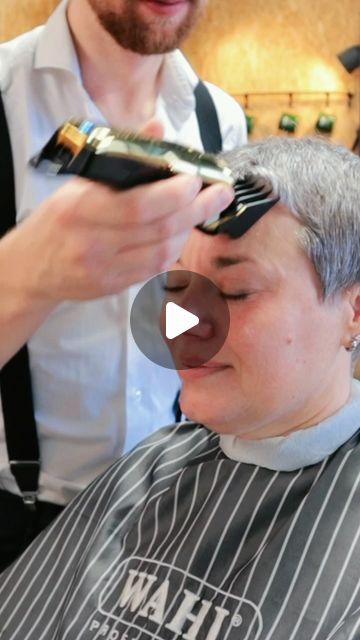 Rene @ HFDZK, Wmn’s Barbershop on Instagram: "✨ Hit play for a transformation that speaks volumes! ✂️✨ Watch Wendy’s wild cowlicks and thick, grey hair get a sleek, feminine makeover. Who said buzz cuts can’t be ultra-chic? 💇‍♀️💫  #PixieCut #Buzzcut #WomensShortHair #PixieBuzz #ShortHairLove #ChicBuzzcut #TrendyPixie #EdgyShortHair #BuzzcutStyle #PixieChic #ModernPixie #BoldBuzzcut #PixieHair #BuzzcutFashion #ElegantShortHair #StylishPixieCut #BoldShortHair #PixieTransformation #ShortHairTrends #FashionableShortHair #BuzzcutMagic #PixiePerfection #ShortHairstyle #CharmingPixie #CreativeCuts #wahlambassador #pixie" Cool Grey Hairstyles, Buzzcut Pixie Women, Ultra Short Hairstyles For Women, Buzz Haircuts For Women, Back Of A Pixie Haircut, Grey Buzzcut Women, Gray Buzzcut Women, Short Grey Pixie Haircut, Pixie Highlights And Lowlights