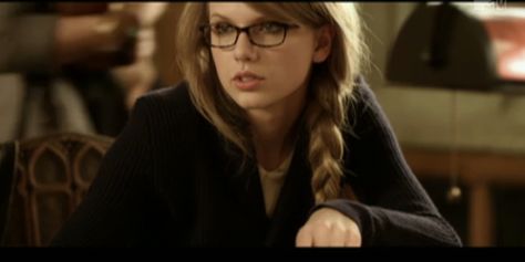 taylor swift the story of us | Taylor’s The Story of Us Premieres on MTV | Country Music Pride Story Of Us Music Video, The Story Of Us, Taylor Swift Fotos, Taylor Swift Music Videos, Taylor Swift Speak Now, Taylor Swift Web, Taylor Swift Music, Taylor Swift Videos, Wearing Glasses