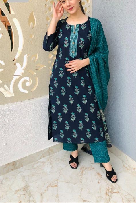 Cotton Suits Design, Cotton Suits Design Latest, Pent Kurti, Kurti Pair, Suits Design Latest, Cotton Suit Designs, Kurtha Designs, Shalwar Design, Printed Kurti Designs