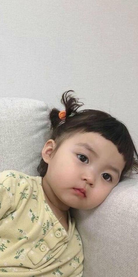 Pin by Emely Rosales on Rohee - Jin Miran in 2022 | Gambar lucu, Wajah lucu, Foto bayi Baby Crying Face, Jin Miran, Book Cover Background, Funny Baby Faces, Photography Funny, Crying Face, Chinese Babies, Baby Faces
