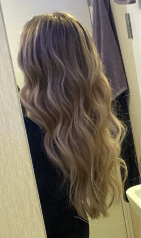 Wavy Hairstyle Ideas, Medium Length Curls, Curled Hairstyles For Medium Hair, Loose Curls Hairstyles, Long Hair Waves, Light Curls, Wavy Hairstyle, Blonde Wavy Hair, Curls For Long Hair