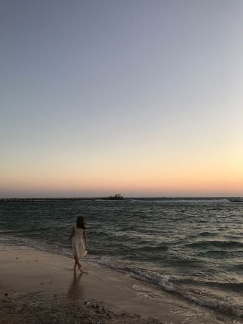 January Andrews - Beach Read by Emily Henry Walking Along The Beach Aesthetic, Beach In The Morning Aesthetic, Beach Aesthetic Sunrise, Walks On The Beach Aesthetic, Walking On The Beach Aesthetic, Walking On Beach Aesthetic, Beach Morning Aesthetic, Beach Walks Aesthetic, Cloud Girl Aesthetic