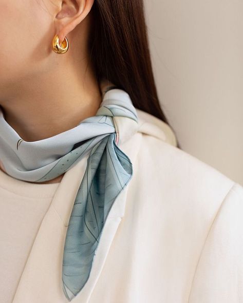 Kick the weekend off in style. The charmeuse blend of the Maren Kerchief Scarf is beautiful and soft easy to care for and infuses any outfit with a little luxury for your every day.  photo: @mirandadelayphoto stylist: @craftandcouture Kimonos, Ways To Change Your Look, Kojic Acid Serum, Scarf Photography, Kerchief Scarf, Color Whisper, Hair Inspiration Long, Parisian Chic Style, Headband Jewelry