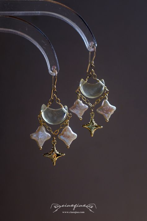 ---- Welcome to CiaoQiao Shop ----- Illuminate your style with the ethereal beauty of our "Enchanted Celestial Charm Earrings." Carefully crafted to capture the whimsical allure of a starry night, these earrings feature genuine baroque pearls fashioned into delicate stars, each one unique in its luster and form. Dangling gracefully from a chain of gold, they accompany a golden crescent moon, creating a celestial dance of elegance and charm. The stars and moon are suspended from a fine gold-tone Fimo, Star Themed Jewelry, Fae Jewelry, Ethereal Earrings, Jewelry Ideas To Make, Saturn Jewelry, Maximalist Jewelry, Chain Of Gold, Repurpose Jewelry