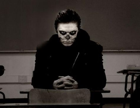 Evan Peters with Skull Face paint? ...ugh Ahs Murderhouse, I Dont Feel Anything, Evan Peters American Horror Story, Tate And Violet, Dylan Mcdermott, American Horror Story 3, Connie Britton, American Horror Story Coven, Tate Langdon