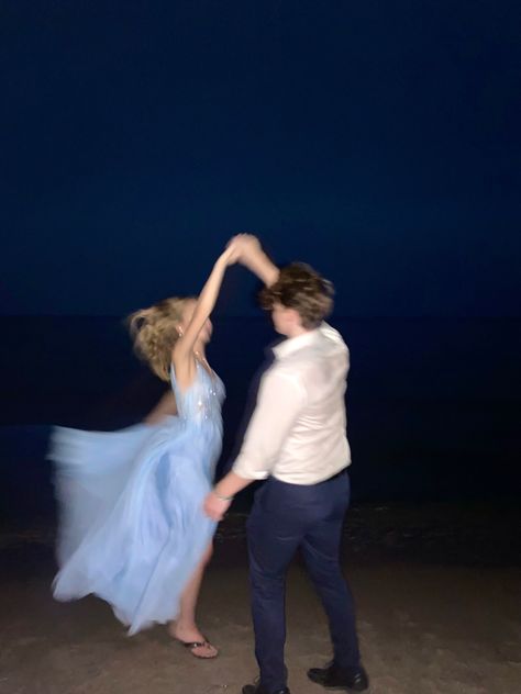 Nighttime Prom Pictures, Formal Date Aesthetic, School Dance Aesthetic Couple, Prom Date Pictures Aesthetic, Prom Photos Couple Aesthetic, Homecoming Aesthetic Couple, Aesthetic Prom Pictures Couple, Aesthetic Homecoming Pictures, Prom Photo Aesthetic
