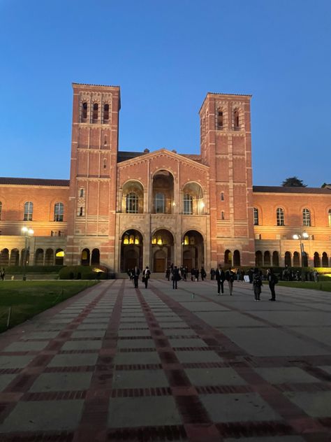 Los Angeles, Ucla College, Ucla University, Ucla Campus, Campus Aesthetic, College Vision Board, Best Colleges, College Motivation, College Aesthetic