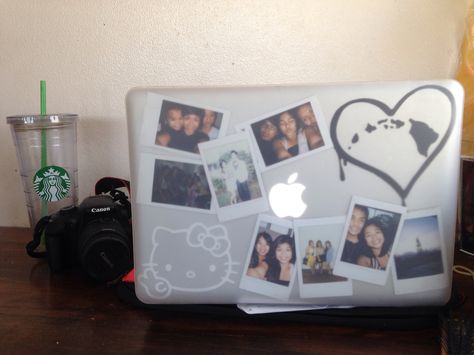 Polaroid pictures makes everything look artsy. #diy laptop case/cover Laptop Cover Diy, Laptop Cover Art, Laptop Case Aesthetic, Clear Laptop Case, Clear Macbook Case, Highschool Goals, Laptop Deco, Macbook Case Stickers, Diy Laptop Case