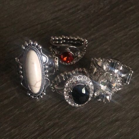 Lot Of Four Silver Statement Rings New With Expandable Band. Please See All Pics Vintage Crystal Rings, Cool Vintage Rings, Stud Nose Rings, Stacked Jewelry Silver, Mosaic Rings, Silver Rings Aesthetic, Crazy Rings, Chunky Silver Jewellery, Retro Rings