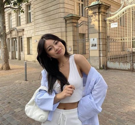 Ava Chen, Twisted Love, Me Against The World, Billionaire Romance, Twisted Series, Love Plus, Pretty Asian, Character Aesthetic, Poses For Pictures