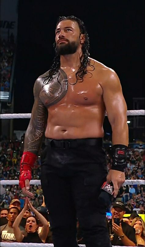 Roman Reigns Hot Pics, Roman Pfp, Roman Reigns Hot, Roman Reigns Wallpapers, Roman Rings, Reign Hairstyles, Roman Reign, Wwe Men, Roman Reigns Family