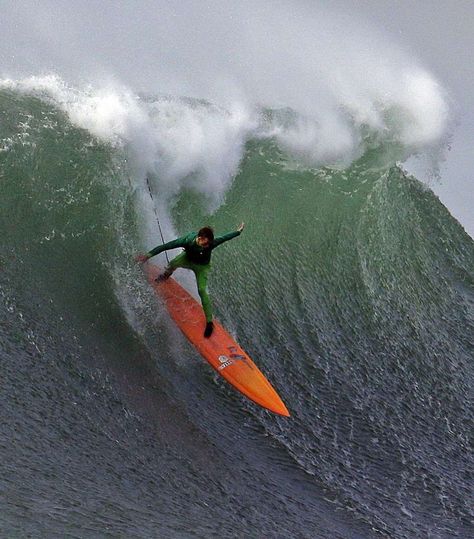 Nic Lamb surfs a giant wave during the finals of the Mavericks surfing contest Friday, Feb. 12, 2016, in Half Moon Bay, Calif. Lamb won the event. (AP Photo/Ben Margot) Photo: Ben Margot, Associated Press Nature, Surfing Competition, Surf Competition, Wave Surf, Moving Mountains, Surfing Tips, Wave Surfing, Giant Waves, Big Wave Surfing