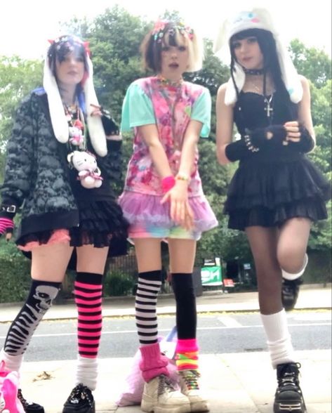 Kawaii Goth Outfits, Alt Dresses, Kawaii Outfit Ideas, Alt Outfit, Alt Clothes, Alt Outfits, Tiktok Fashion, Pastel Fashion, Alt Fashion