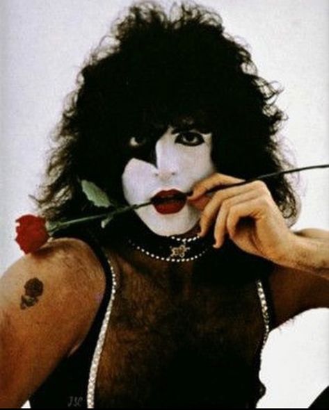 Paul Kiss, New Year's Kiss, Vinnie Vincent, Kiss Images, Kiss Army, Peter Criss, Kiss Members, Kiss Pictures, Kiss Photo