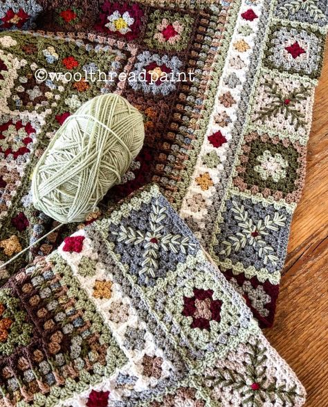 Aesthetic Granny Square Pattern, Crochet Puff Flower Blanket, Patch Work Crochet, Crochet Blanket Vintage, Yarn Projects Crochet, Easy Beginner Crochet Patterns, Fiber Crafts, String Crafts, Crochet Blanket Designs