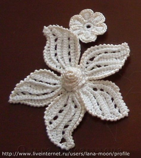 Irish Crochet Flower ( tutorial ) Írska Čipka, Crochet Hairband, Irish Crochet Flowers, Russian Crochet, Bobin Dantel, Irish Crochet Motifs, Irish Crochet Patterns, Mode Crochet, Form Crochet