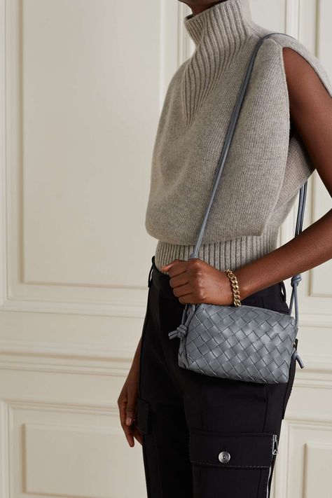 Bottega Loop Bag, Bottega Veneta Mini Loop Bag, Bottega Veneta Loop Bag, Gray Bag Outfit, Bottega Veneta Bag Outfit, Bottega Bag Outfit, Grey Bag Outfit, Bottega Bags, Hobo Bag Outfit