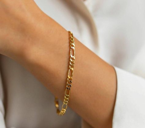 Figaro Bracelet, Gold Bracelets Stacked, Chain Layering, Bracelet Minimalist, Solid Gold Chains, Gold Bracelet Chain, Bracelet Stack, Chain Link Bracelet, Link Bracelets