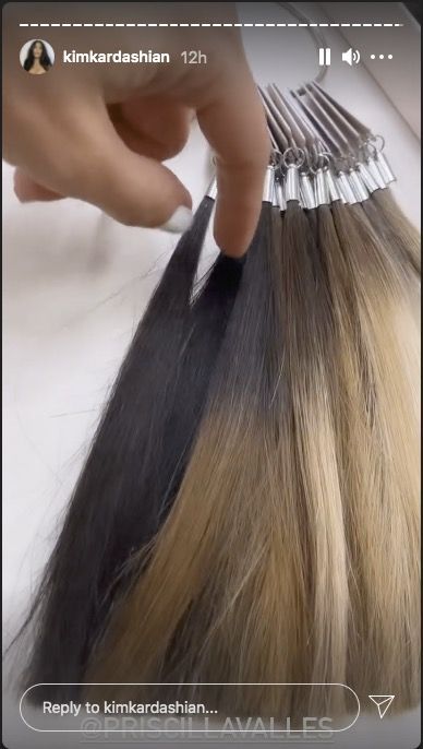 Kim Kardashian just shared the extensions brand she swears by- CosmopolitanUK Kim Kardashian Hair Extensions, Keratin Bond Extensions, Hair Stylist Tips, Messed Up Hair, Kim Kardashian Hair, Kardashian Hair, Hair Extension Brands, Stylist Tips, Crimped Hair