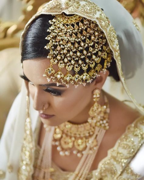 Kashmiri Jewellery, Kashmiri Wedding, Bridal Jewellery Inspiration, Pakistani Bridal Jewelry, Bridal Jewelery, Bridal Jewellery Design, Bridal Accessories Jewelry, Bridal Jewelry Collection, Indian Bridal Dress