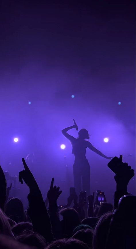 Gracie Abrams Purple, Purple Aesthetic Widget, Purple Widget Aesthetic, Aesthetic Gracie Abrams, Wallpaper Concert, Silhouette Aesthetic, Aesthetic Silhouette, Purple Widget, Singer Aesthetic