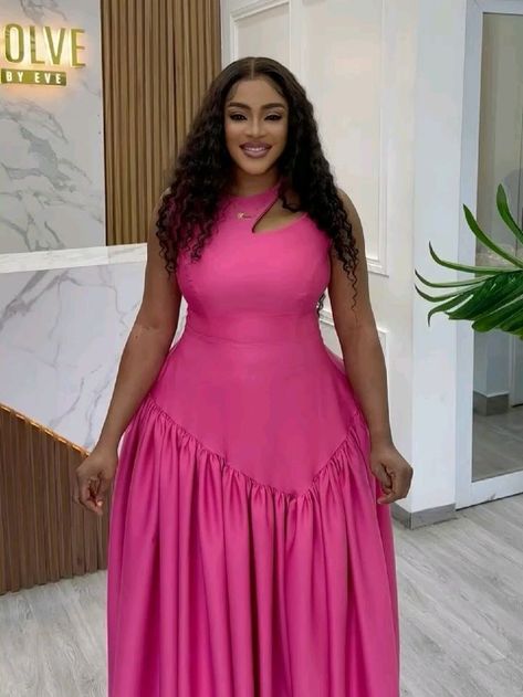 Pink Maxi Dress with Sleeveless Arm Business Dresses Classy, African Dresses For Women Church, Ankara Dress Styles For Church, Long Swing Dress, Pencil Dress Outfit, African Attire Dresses, Chic Dress Classy, Classy Gowns, Ankara Dress Styles
