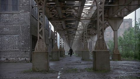 How to Frame a Long Shot Like a Master Cinematographer - Extreme Long Shot Long Shot Photography, Road To Perdition, Dolly Zoom, Detective Movies, Cinematography Composition, Film Tips, Shot Film, Hall Way, Best Cinematography
