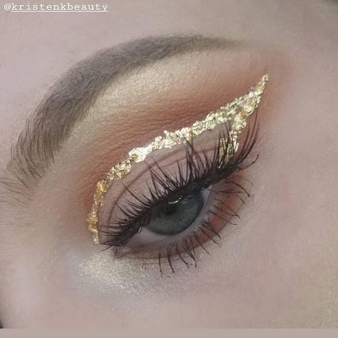 Greek Makeup, Holloween Makeup, Gold Makeup Looks, Gold Eye Makeup, Glam Makeup Look, Colorful Eye Makeup, Gold Makeup, Makeup Looks Tutorial, Eye Makeup Art