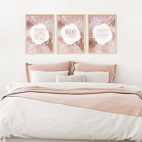 Pre Teen Girls Bedroom Ideas, Teen Girl Bedroom Decor, Rose Gold Color Palette, Paintings Women, Inspirational Office Decor, Rose Gold Room Decor, Printable Wall Art Living Room, Rose Gold Bedroom, Styling Bookshelves