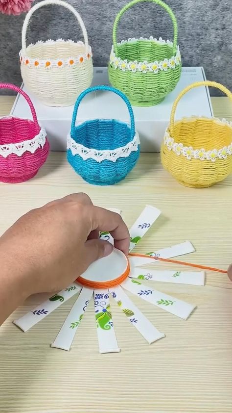 Paper Craft Videos, Kraf Diy, Tiny Hands, Rope Crafts Diy, Aktivitas Montessori, Handmade Paper Crafts, Paper Craft Diy Projects, Diy Crafts Paper Flowers, Diy Paper Crafts Decoration