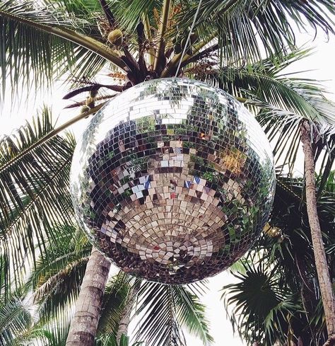 disco ball 28th Birthday Ideas, Disco Aesthetic, Ibiza Party, Spring Break Beach, Beach Birthday Party, Ibiza Wedding, Beach Birthday, Bali Wedding, Disco Balls