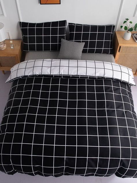Colchas Aesthetic, Bed Cover Aesthetic, Black And White Striped Bedding, Aesthetic Bedsheets, Teen Bedding Sets, Bedsheets Designs, Modern Bedroom Inspiration, Black Bed Set, Bed Cover Design