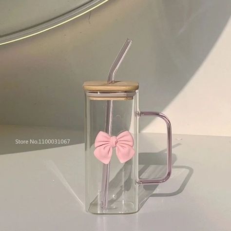 https://s.click.aliexpress.com/e/_msMAfU2 #square #lidschatten with #lidschatten and #bows with Bow #water #cup #household #cup #femaleentrepreneur #milk #coffee #cups with #pink #handlettering #gifts #leechan #knitting #deedeerican #leechaeyeon #fruitjuice #bows #ribbon #giftsideas Molecular Cocktails, Milk Coffee, Mug Holder, Pretty Mugs, Mug With Lid, Cutlery Sets, Coffee Cup Gifts, Milk Cup, Cute Kitchen