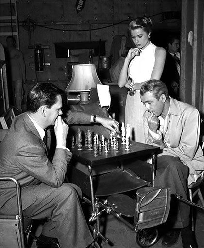 Vevey, Rear Window 1954, Klasik Hollywood, Jimmy Stewart, Hitchcock Film, Playing Chess, James Stewart, Classic Movie Stars, Stage Actor