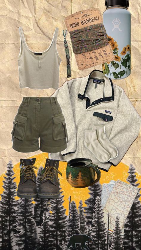 Hiking Cargo Pants Outfit, Female Camping Outfits, Hiking Honeymoon Outfits, Aesthetic Outdoor Outfits, Hiking Granola Outfit, Hiking Outfit Backpack, Hiking Aesthetic Outfits, Camp Clothes For Women, National Park Aesthetic Outfits