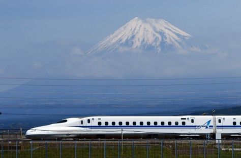 The Shinkansen, Japan's bullet train, is a fast train that allows passengers to travel comfortably over long distances in the shortest time possible. This article provides information on how to purchase Shinkansen tickets online or at the station in all areas of Japan. Matcha Japan, Japan Train, High Speed Rail, Japan Vacation, Bullet Train, Japan Travel Guide, Travel Japan, Tokyo Hotels, Train Tickets
