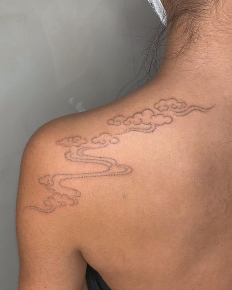 Clouds On Shoulder Tattoo, Woman Back Shoulder Tattoo, Waves And Clouds Tattoo, Cloud Wrap Around Tattoo, Cloud Hip Tattoo, Shoulder Cloud Tattoo, Cloud Collar Bone Tattoo, White Tattoos On Brown Skin, Cloud Tattoo Sleeve Women