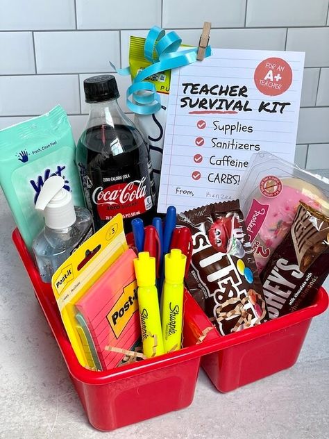 Teacher Survival Kit, Teacher Morale, Easy Teacher Gifts, Teacher Holiday Gifts, Survival Kit Gifts, Teachers Appreciation Week Gifts, Appreciation Gifts Diy, Staff Appreciation Gifts, Teacher Gift Baskets