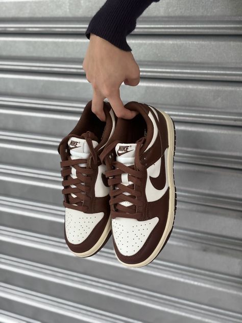 Nike Dunk Low Cacao Nike Dunk Low Cacao Wow Outfit, Chanclas Aesthetic, Jordan Low Outfit, Aka Shoes, Linen Pants Style, Jordan Low, Sneaker Outfit, Pretty Shoes Sneakers, Shoe Inspo