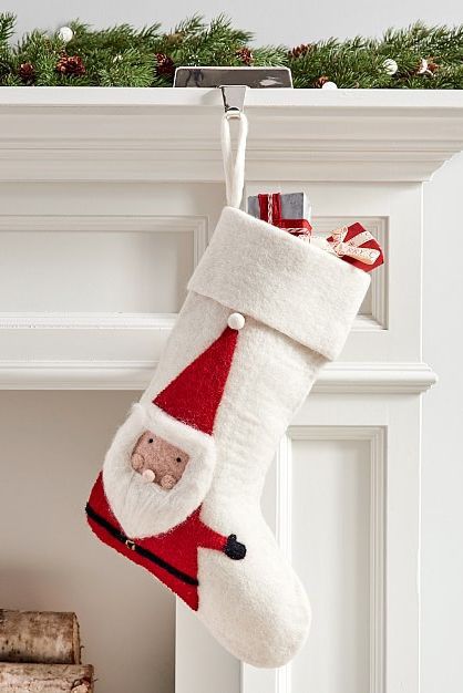 This year, as you shop for that perfect stocking stuffer, you may want to add an actual stocking to your list. While it’s tradition to hang your stockings each season, don’t let that stop you from switching things up. #stockings #christmas #holiday #decorations #christmasdecorations #holidaydecor #giftideas #christmasgifts #elledecor Natal, Cute Stockings Christmas, Christmas Stockings Ideas Homemade, Diy Felt Christmas Stockings, Modern Christmas Stocking, Felt Christmas Stockings, Cookie Cakes, Felt Stocking, Modern Christmas Decor