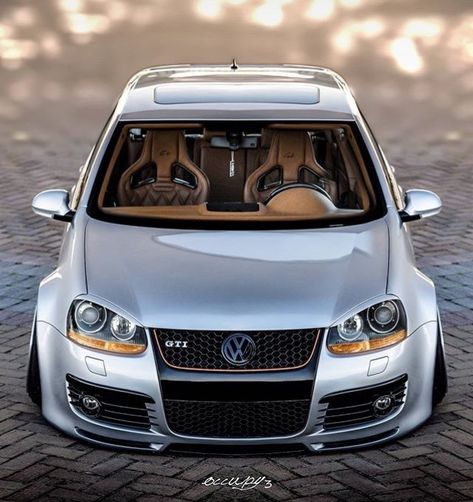 Rad Racer — VW Golf GTI mk5 Golf Gti Sport, Vw Jetta Mk4, Jetta Gti, Jetta A4, Vw R32, Vw Polo Gti, Rad Racer, Carros Bmw, Vw Golf Gti