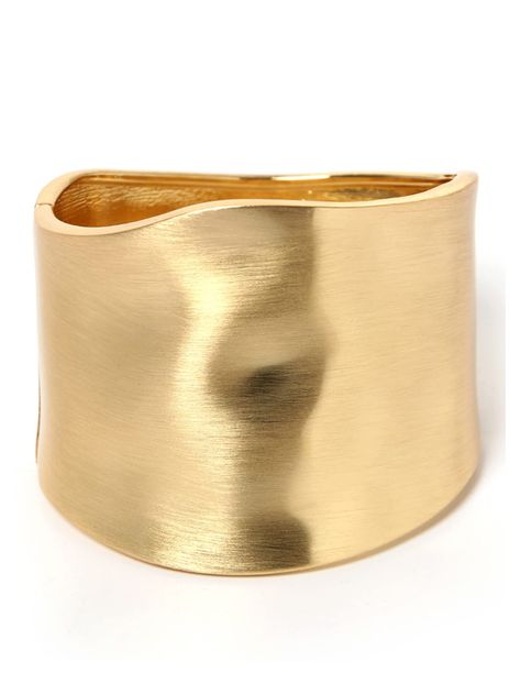 Bangle Bracelets Gold, Gold Cuff Bracelets, Dresses Making, Bracelets For Women Gold, Gold Arm Cuff, Gold Bangle Bracelets, Chunky Gold Jewelry, Chunky Gold Bracelet, Arm Cuff Bracelet